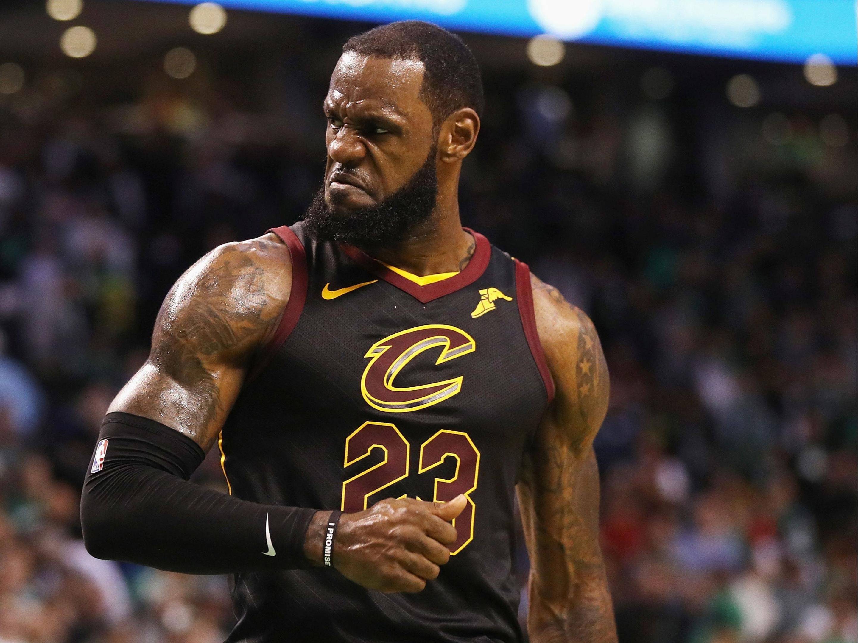 九游平台-塔图姆焦点对战，詹姆斯与90激战快船分钟，败北胜负难料！